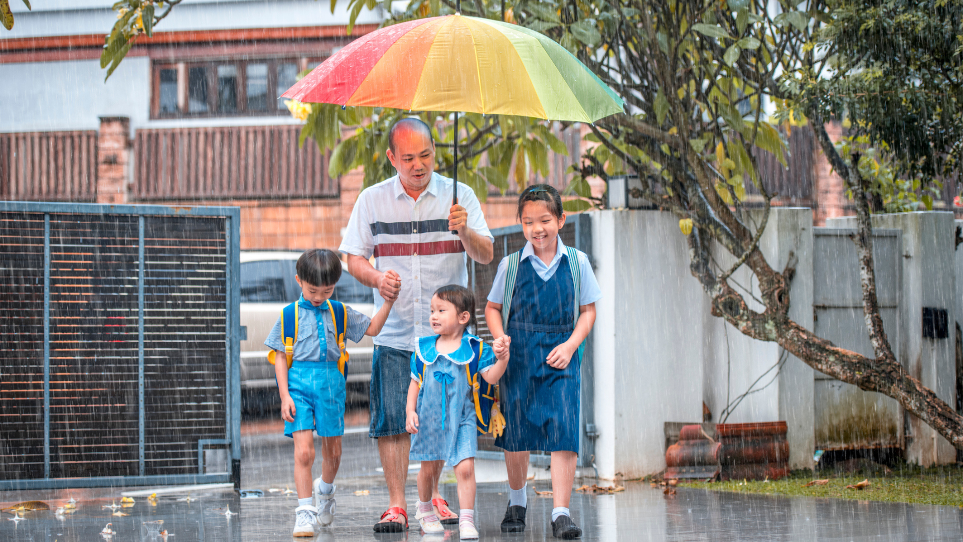 Lindungi Keluarga Dari Penyakit Musim Hujan Dengan FEV3R